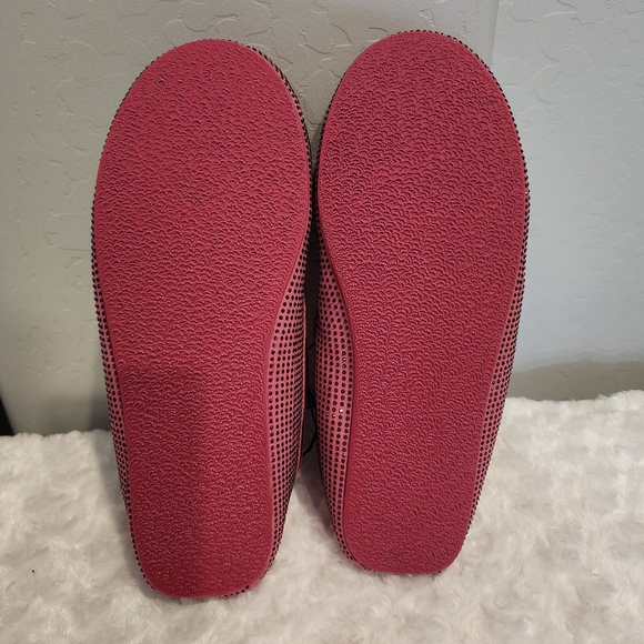 Torrid Pink Women's Moccasin Slippers - Picture 5 of 6
